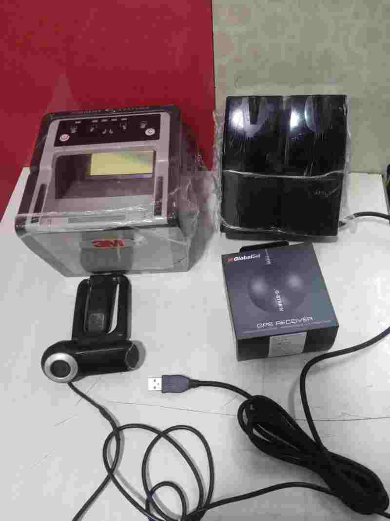 Cogent Old Aadhar Card Biometrics UID FingerPrint + Iris Scanner Refurbished/SecondHand/Used CSC UID Kit - Click Image to Close